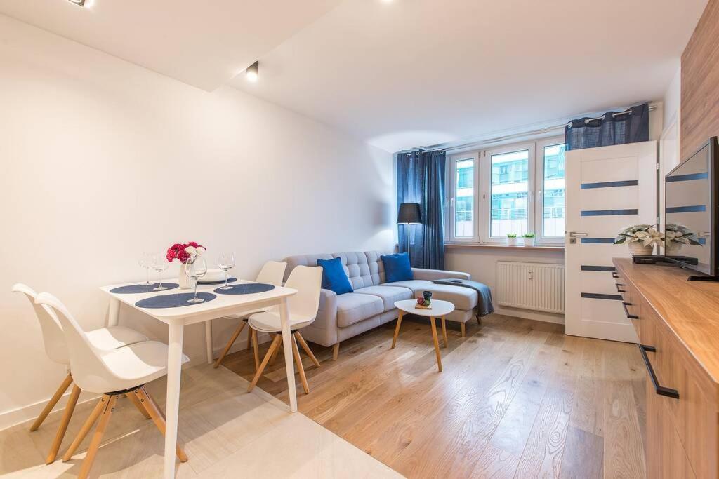 Rondo Onz P&O Serviced Apartments Βαρσοβία Εξωτερικό φωτογραφία